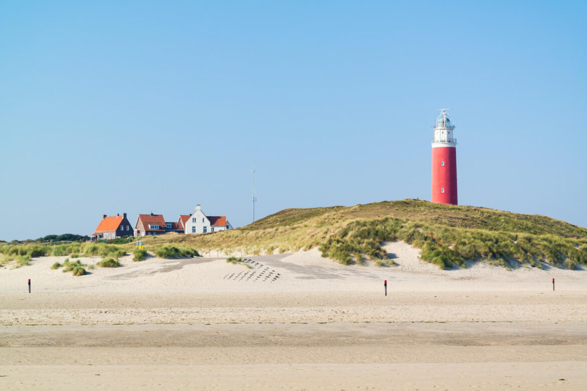Texel vuurtoren duinen strand De Cocksdorp